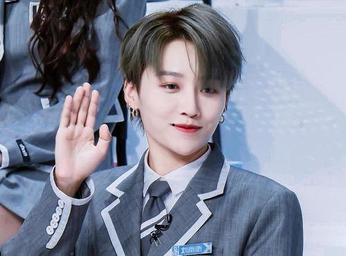 圈内爆料任嘉伦和刘雨昕,甜蜜互动引粉丝热议 第3张 圈内爆料任嘉伦和刘雨昕,甜蜜互动引粉丝热议 第3张